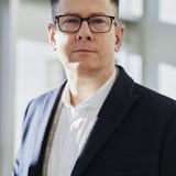 Buyer agent portrait
